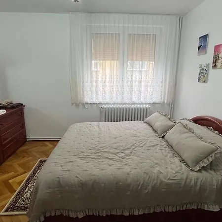 Appartement Hillside Near Center *